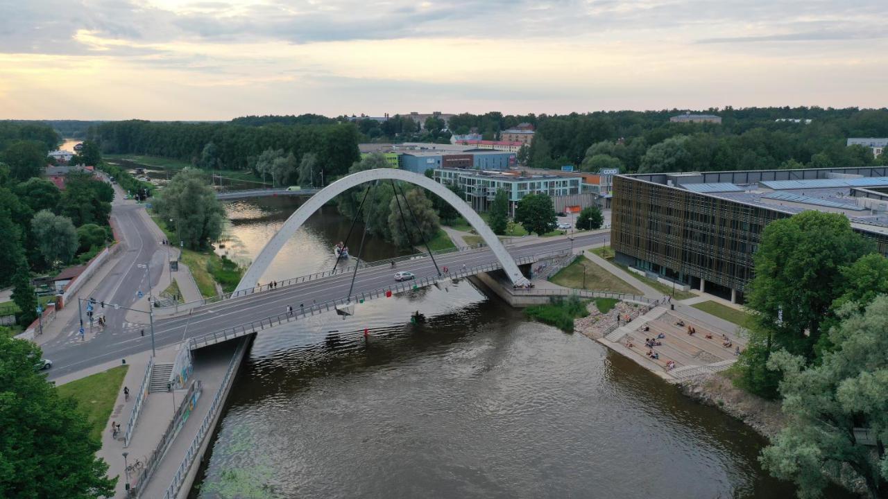 Over The River Apartment Тарту Экстерьер фото